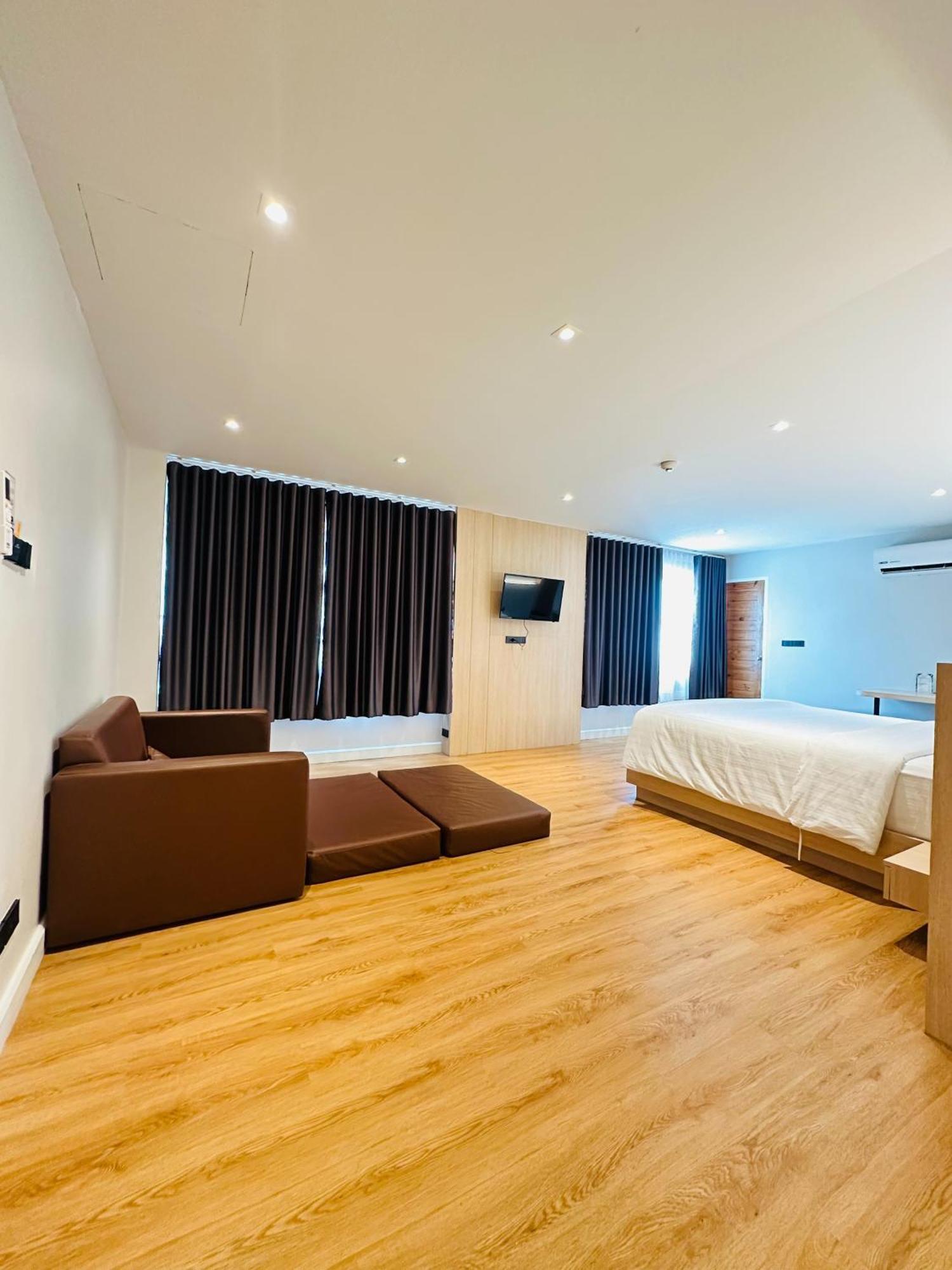V1 Boutique Hotel Καντσαναμπούρι Εξωτερικό φωτογραφία